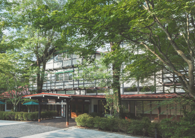 写真:万平ホテル外観