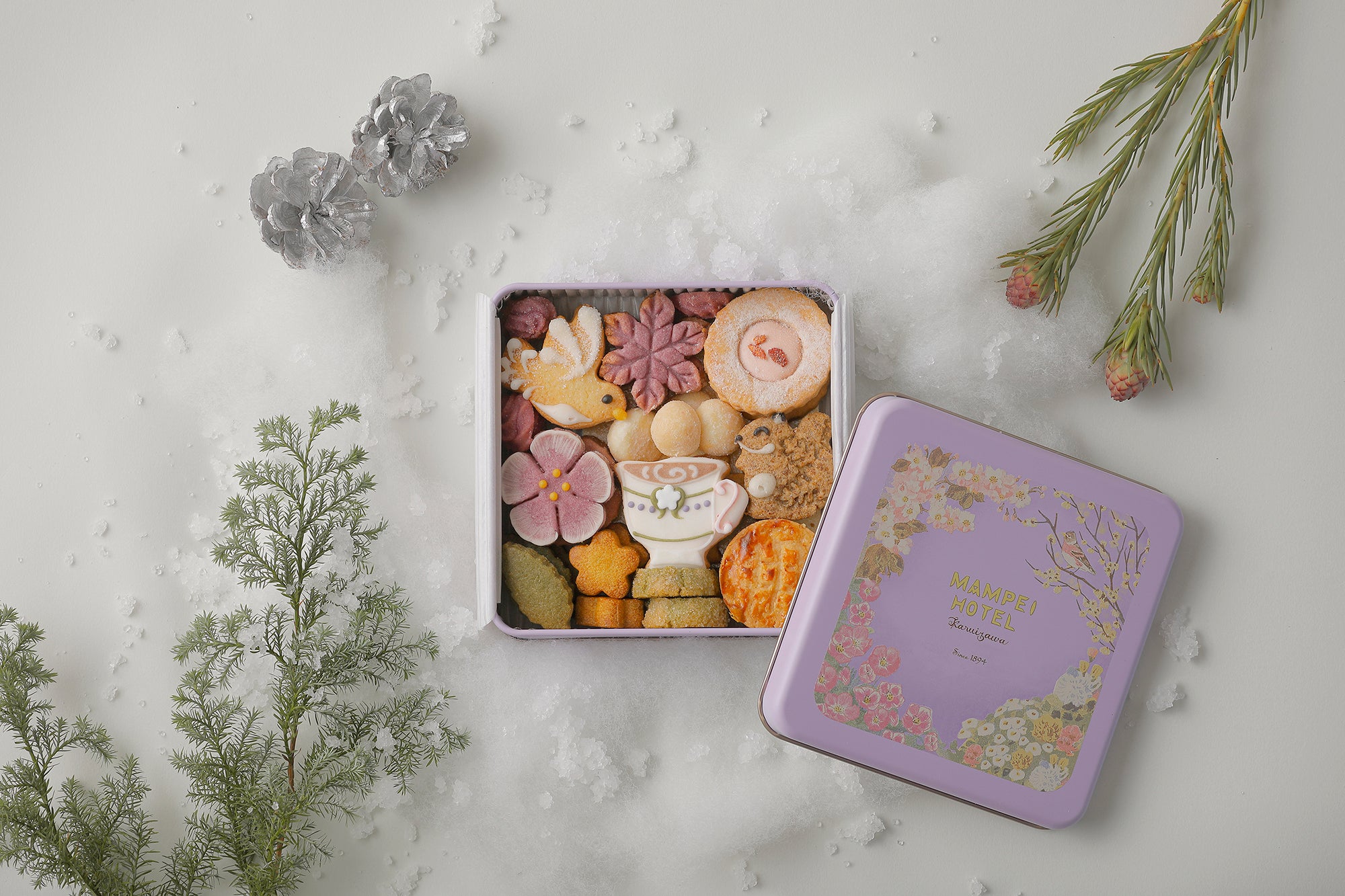 万平ホテル フラワークッキー缶 ・冬　　【季節限定販売】